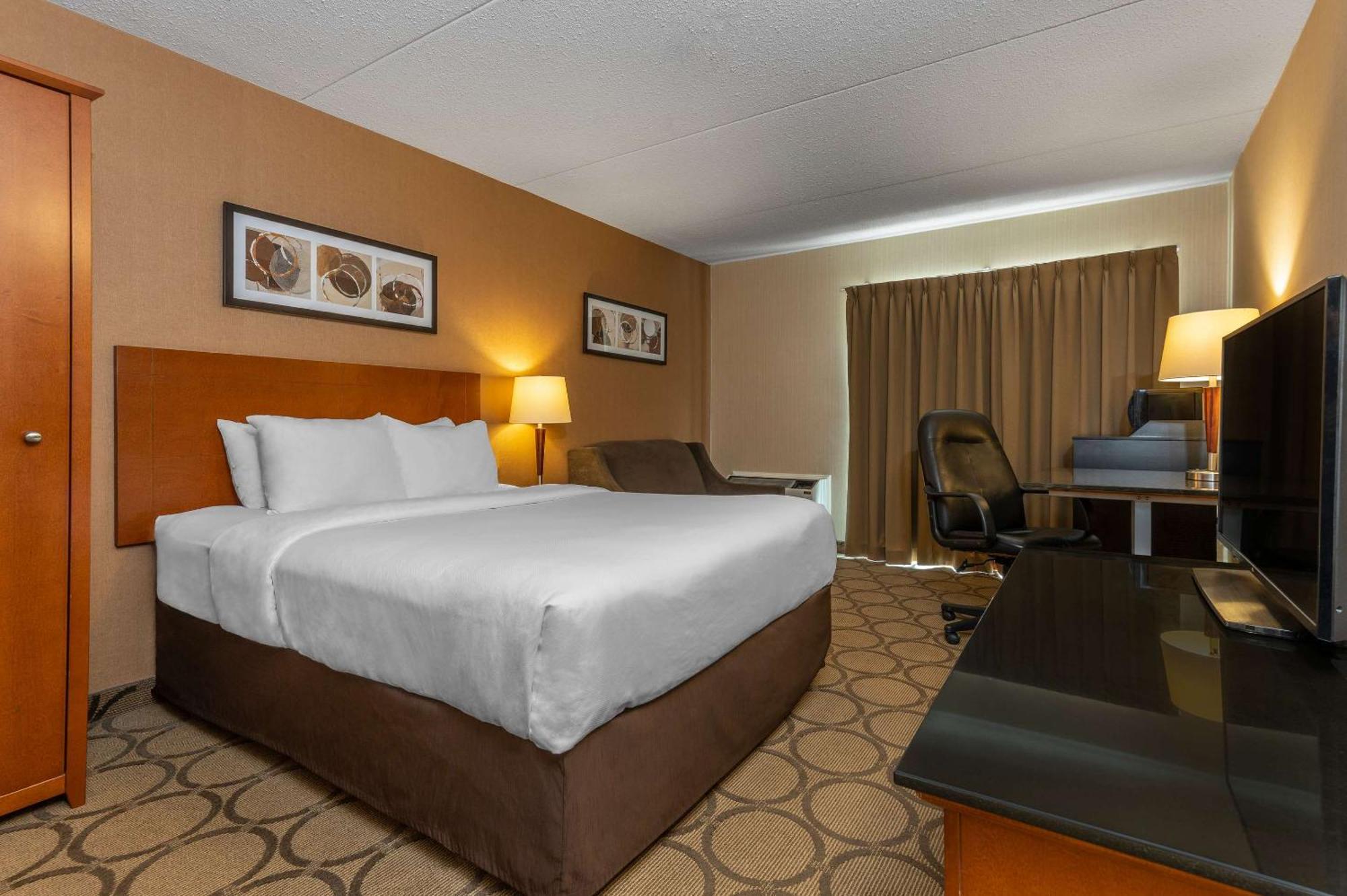 Comfort Inn West Эдмонтон Экстерьер фото