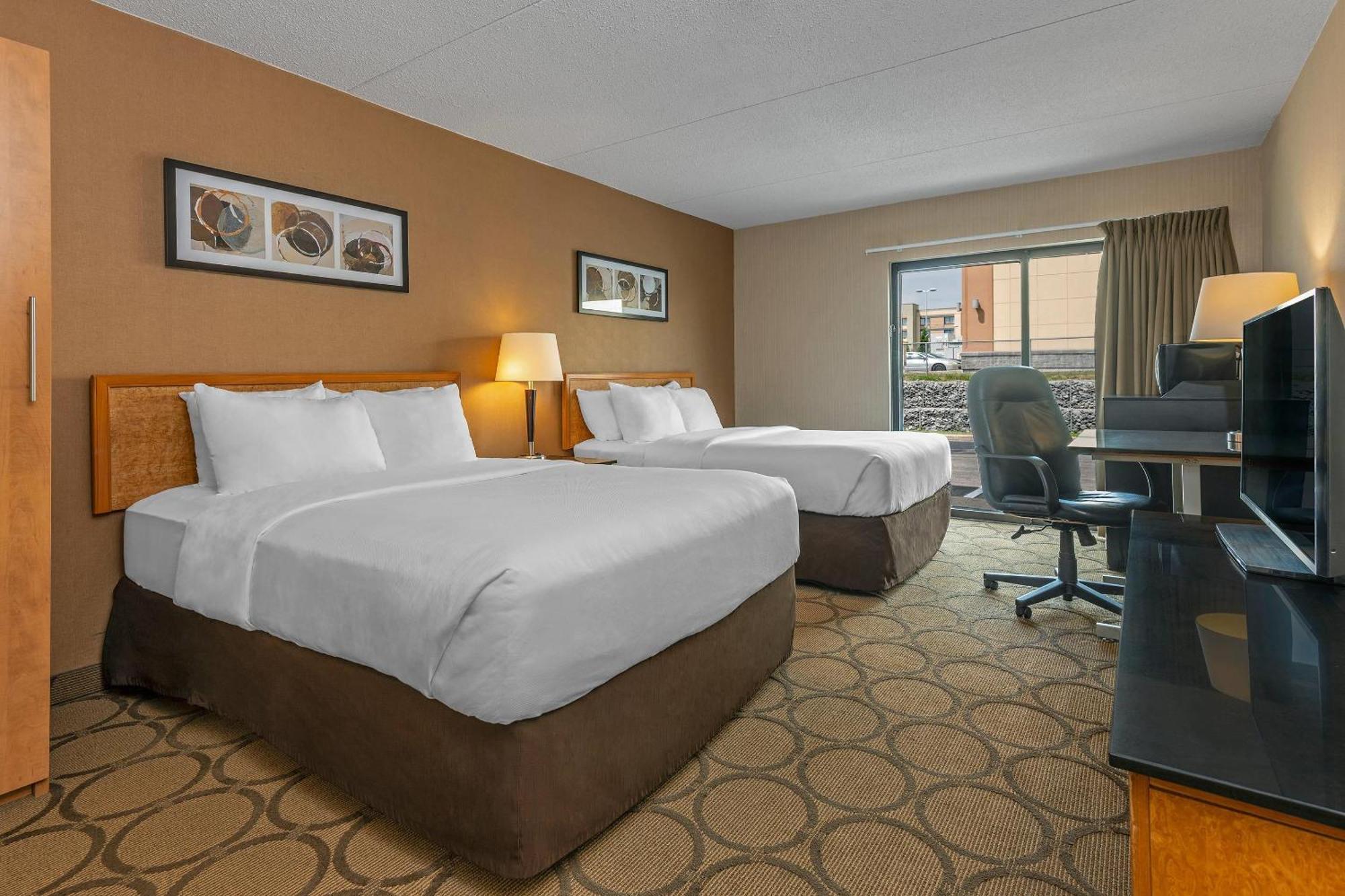 Comfort Inn West Эдмонтон Экстерьер фото