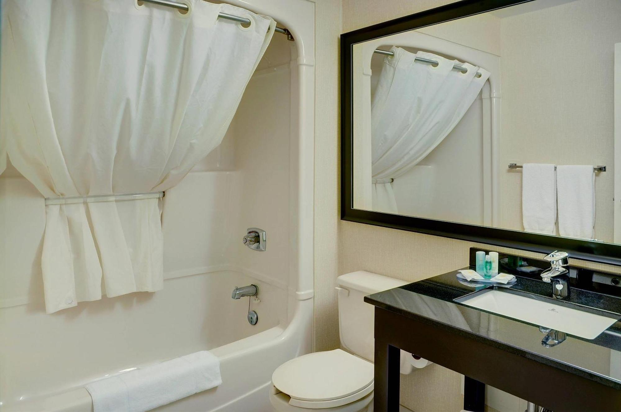 Comfort Inn West Эдмонтон Экстерьер фото